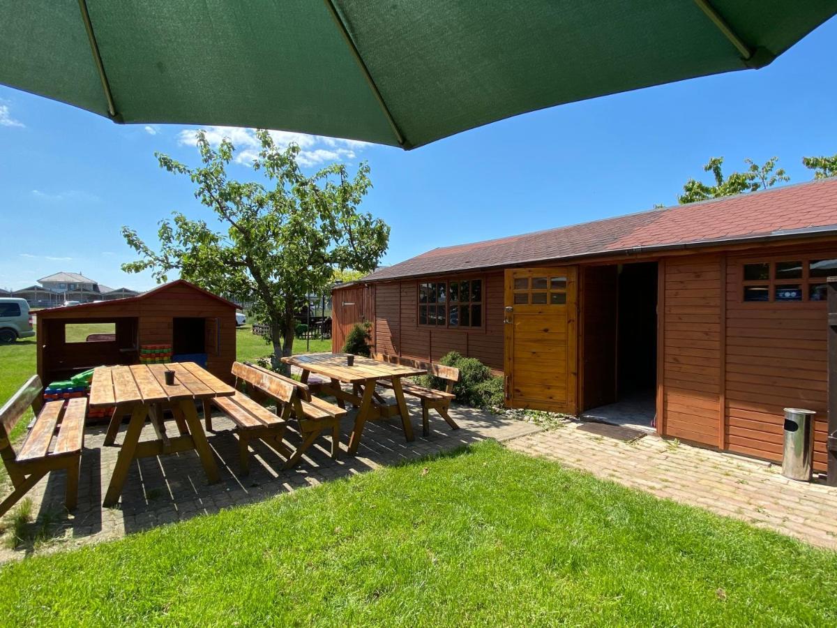 Ferienwohnung Trzynastka Ustronie Morskie Exterior foto