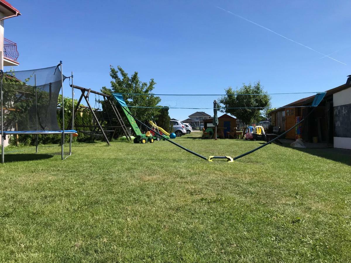 Ferienwohnung Trzynastka Ustronie Morskie Exterior foto